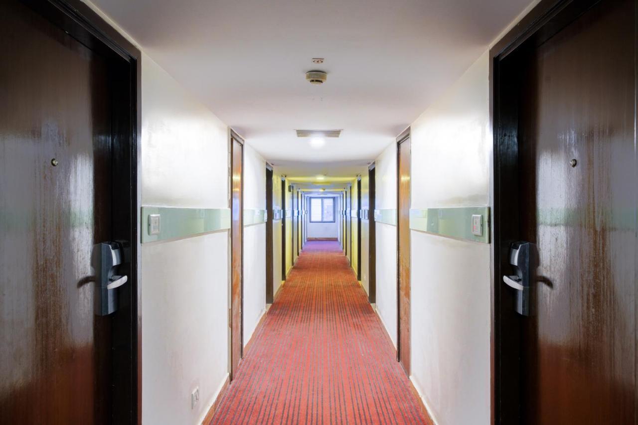 Hotel Gis Select Banjara Hill Hyderabad Exterior foto
