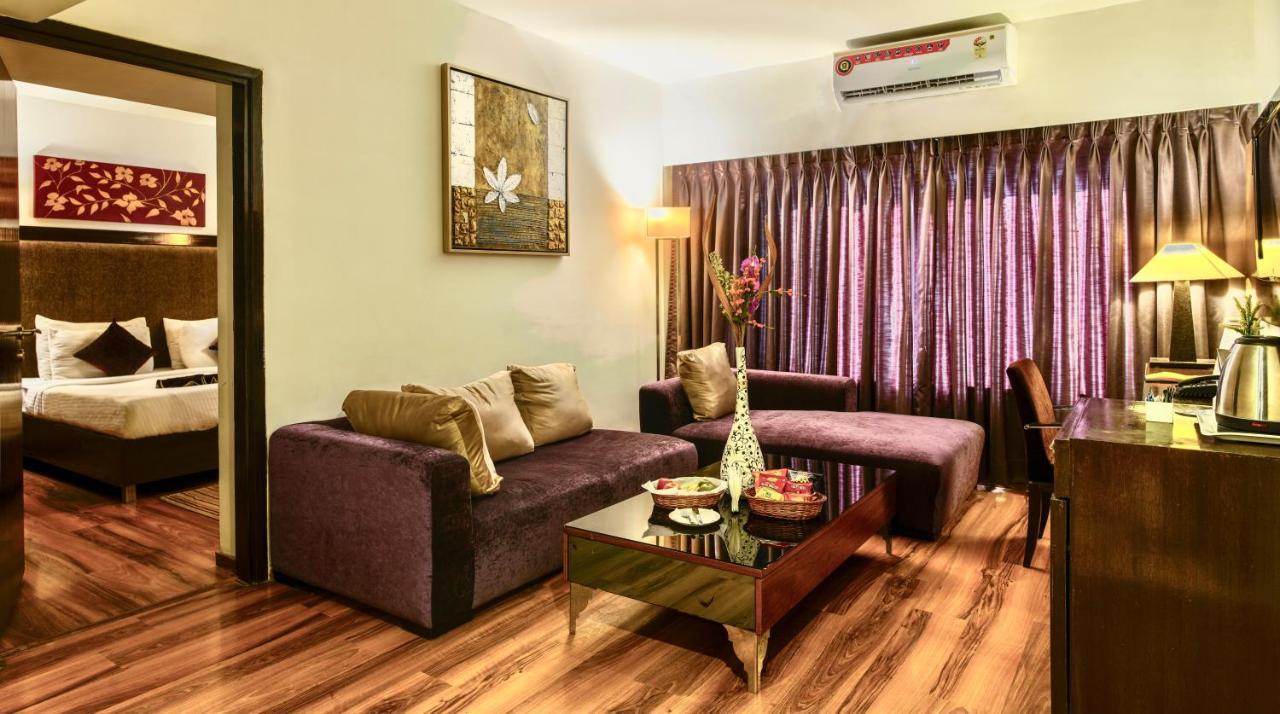 Hotel Gis Select Banjara Hill Hyderabad Exterior foto