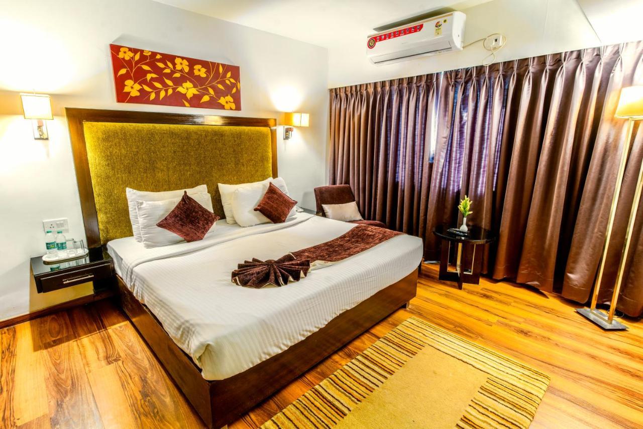 Hotel Gis Select Banjara Hill Hyderabad Exterior foto