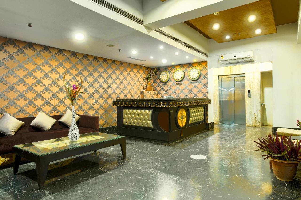Hotel Gis Select Banjara Hill Hyderabad Exterior foto